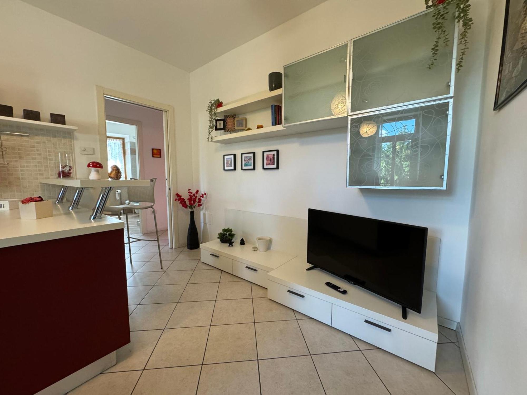 Das Rote Haus Riva del Garda Esterno foto